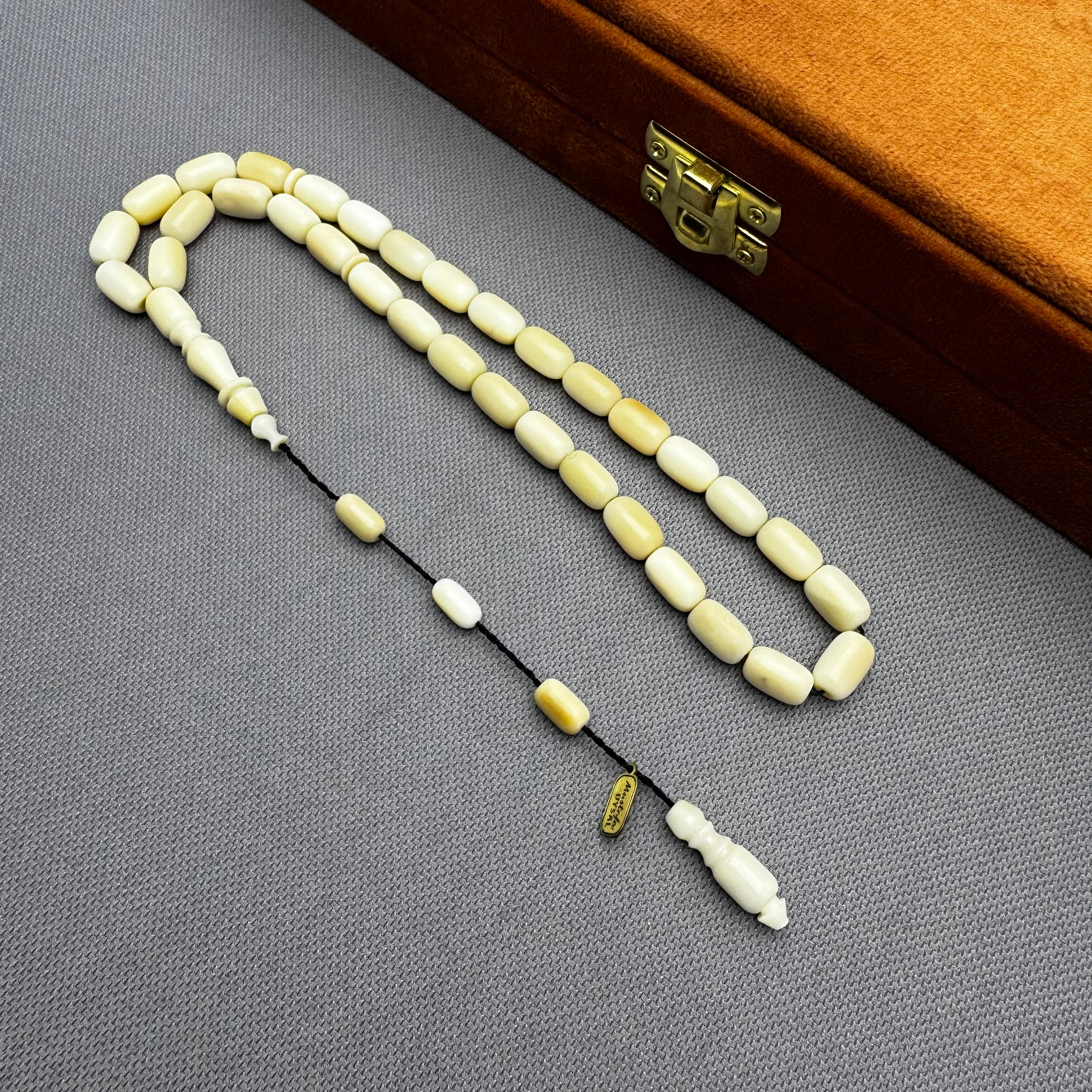 Mustafa Uysal Usta İmzalı Sistemli Kapsül Kesim Narçıl Cevizi Tesbih